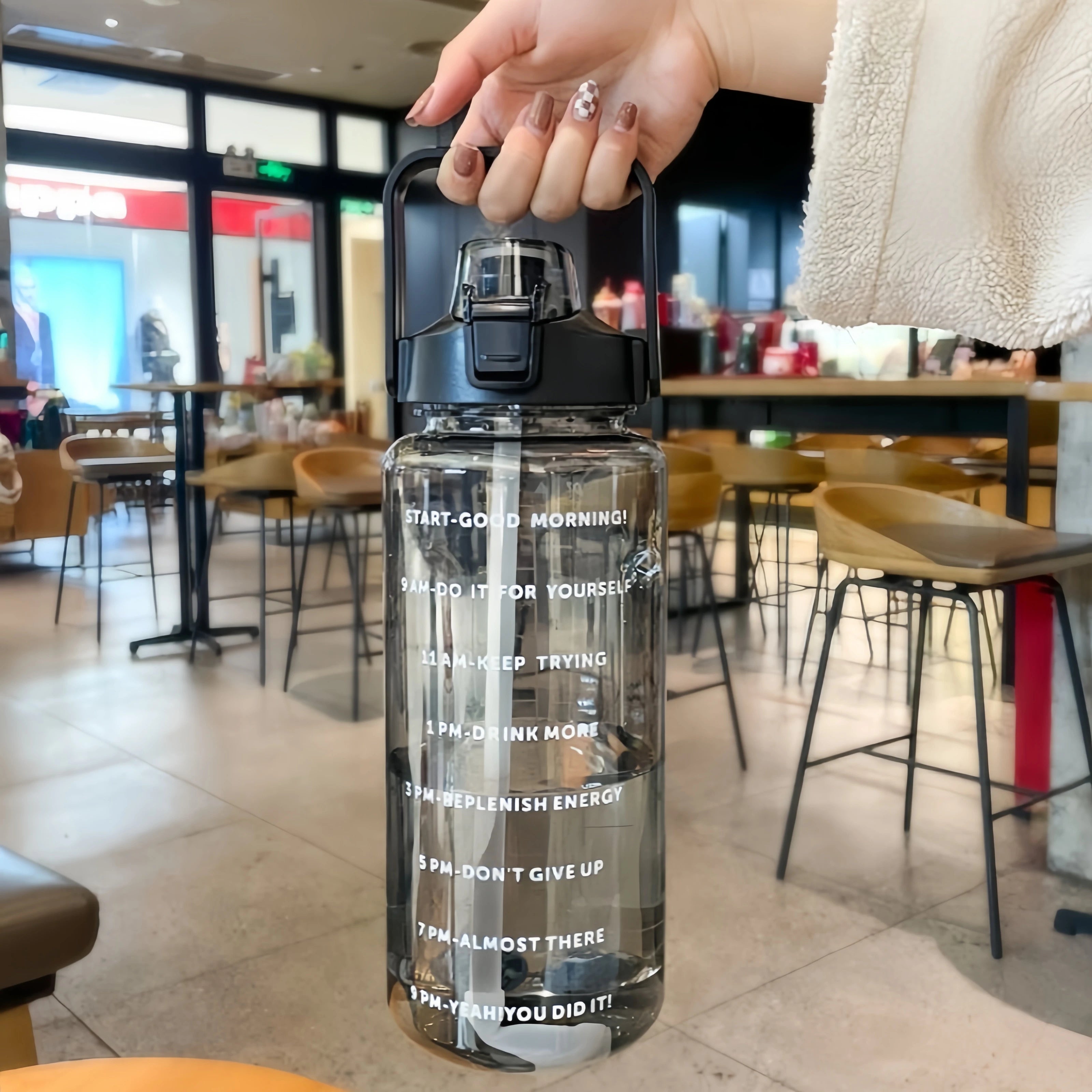 2L Fitness Trinkflasche mit Zeitmarkierung – Auslaufsicher & BPA-frei